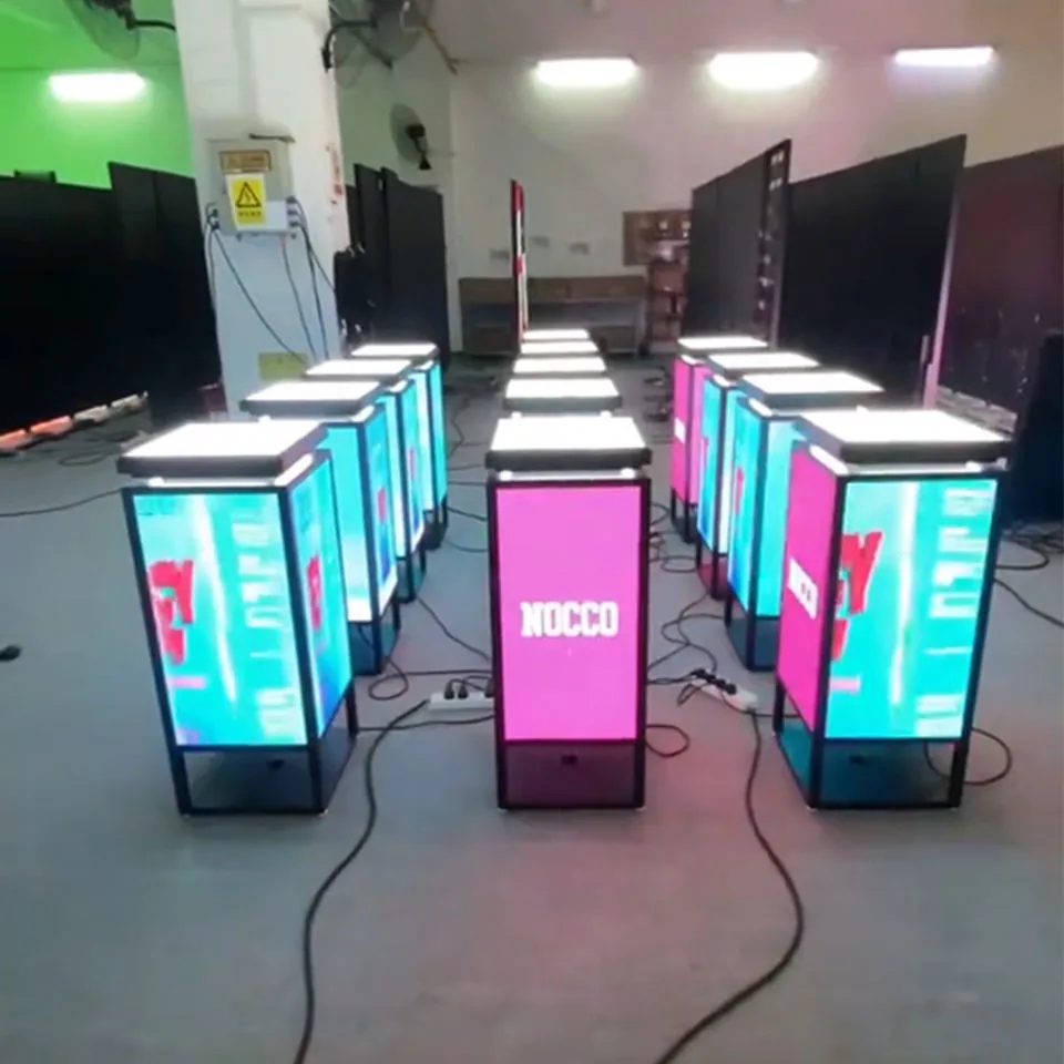 アクリルケース付きLEDディスプレイスタンドの掲載イメージ